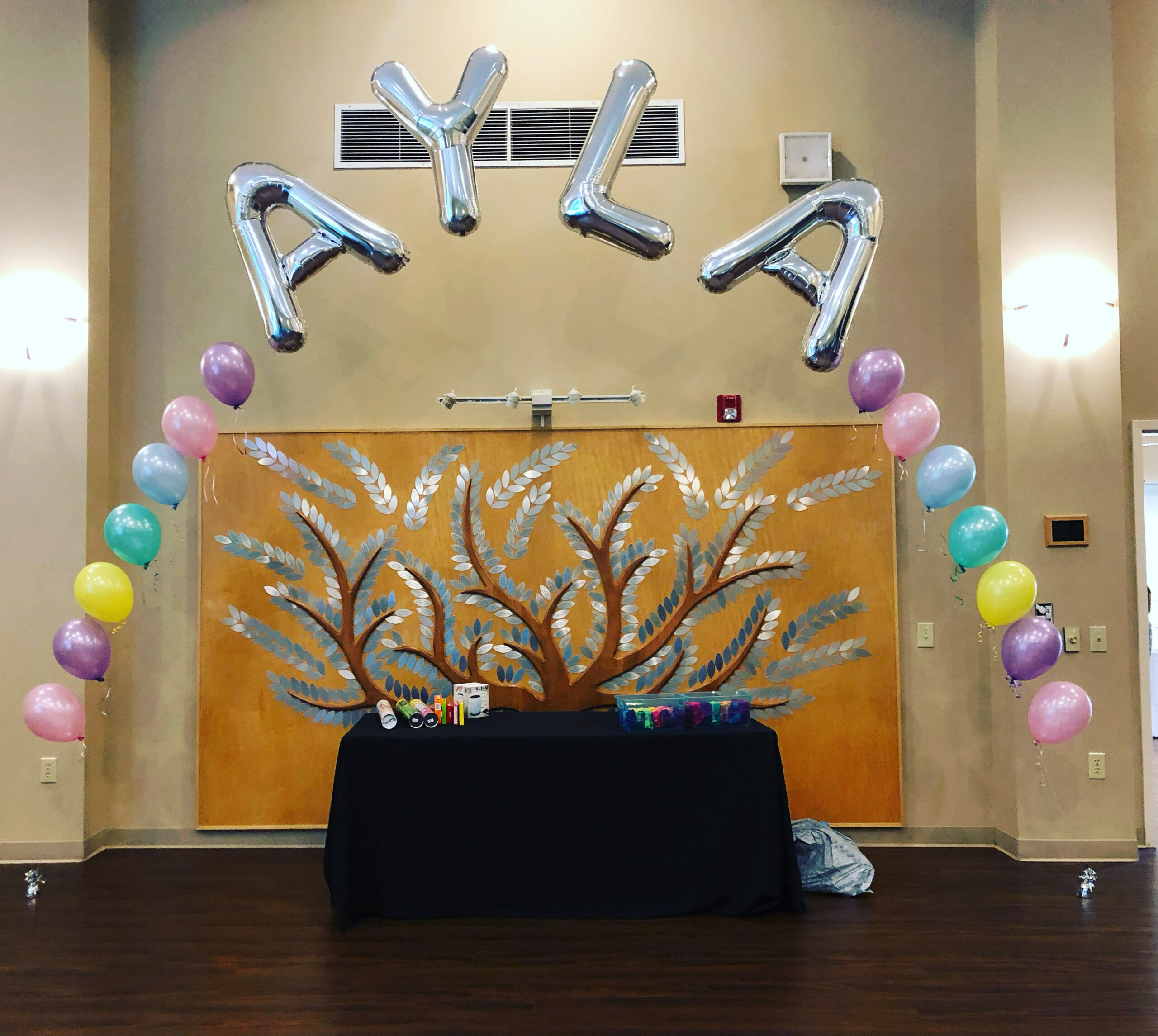 String of Pearls
Balloon Arch