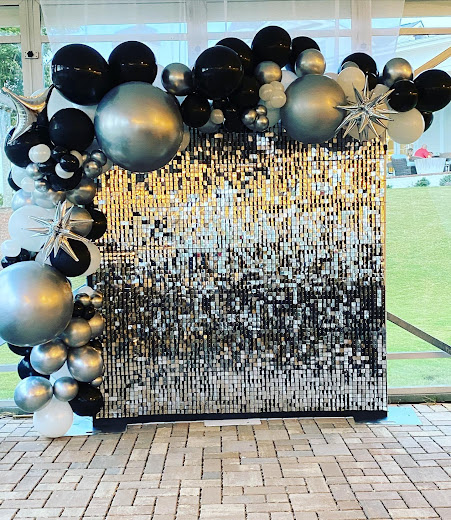 Larget silver, black and grey balloon backdrop