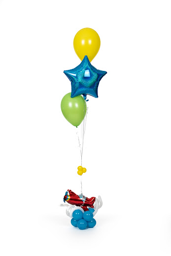 Star and plan themed balloon tower